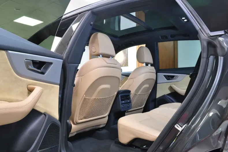 Audi Q8 din 2020 cu 44.288 km - oferta AUD148747 - foto 11