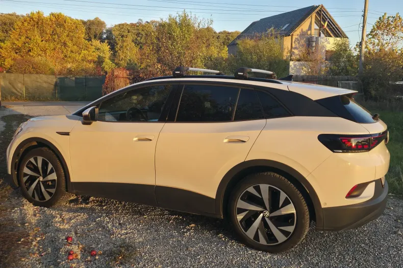 Volkswagen ID.4 din 2023 cu 31.584 km - oferta VOL148750 - foto 2