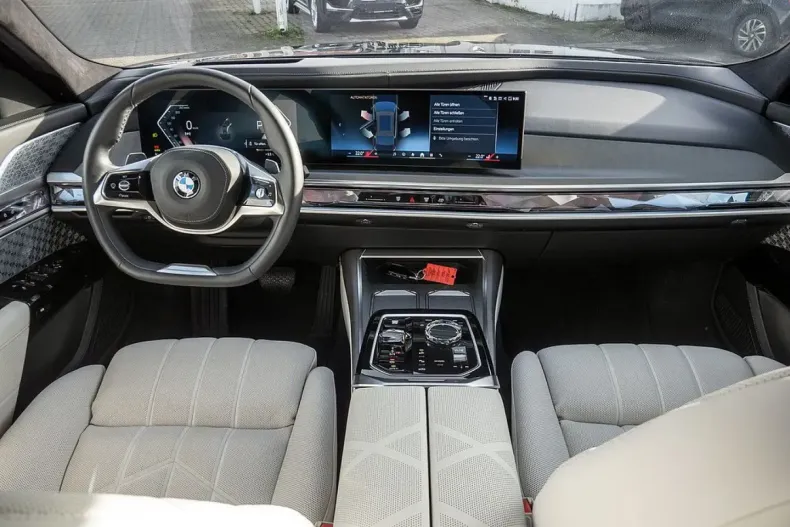 BMW 740 din 2024 cu 24.300 km - oferta BMW148755 - foto 2