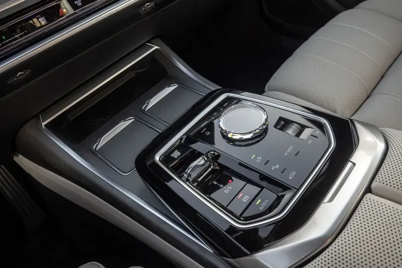 BMW 740 din 2024 cu 24.300 km - oferta BMW148755 - foto 14