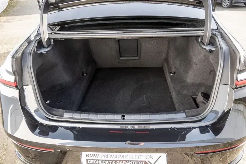 BMW 740 din 2024 cu 24.300 km - oferta BMW148755 - foto 17