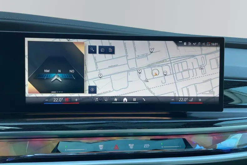 BMW 740 din 2024 cu 20.284 km - oferta BMW148759 - foto 13