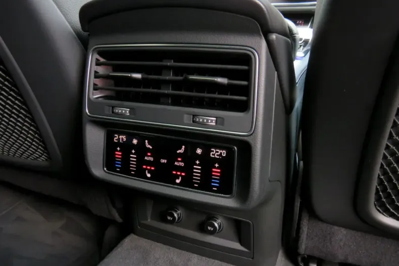 Audi Q8 din 2023 cu 45.032 km - oferta AUD148813 - foto 9