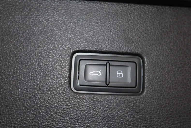 Audi Q8 din 2024 cu 41.000 km - oferta AUD148816 - foto 40