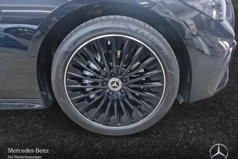 Mercedes-Benz CLE 300 din 2024 cu 12.488 km - oferta MER148825 - foto 4