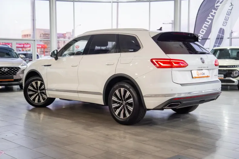 Volkswagen Touareg din 2021 cu 93.733 km - oferta VOL148833 - foto 7
