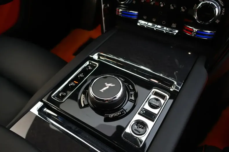 Rolls-Royce Cullinan din 2023 cu 8.500 km - oferta ROL148837 - foto 25