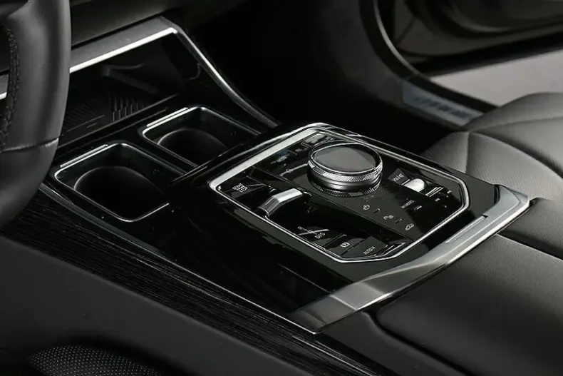 BMW 740 din 2024 cu 25.300 km - oferta BMW148913 - foto 7