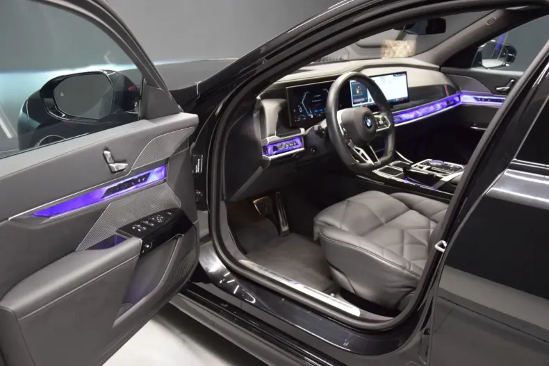 BMW 740 din 2024 cu 25.200 km - oferta BMW148914 - foto 8