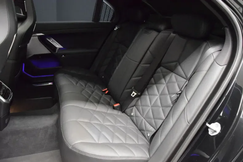 BMW 740 din 2024 cu 25.200 km - oferta BMW148914 - foto 21