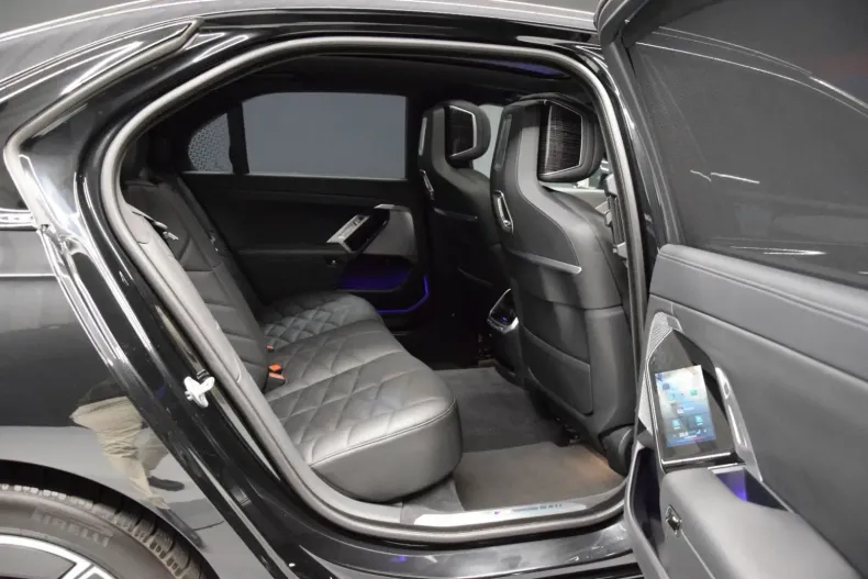 BMW 740 din 2024 cu 25.200 km - oferta BMW148914 - foto 23