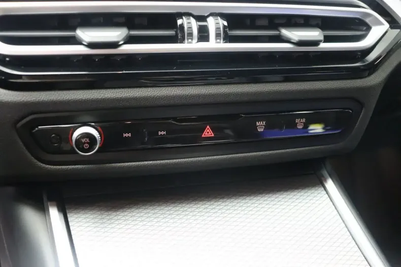 BMW 320 din 2024 cu 32.540 km - oferta BMW148937 - foto 22