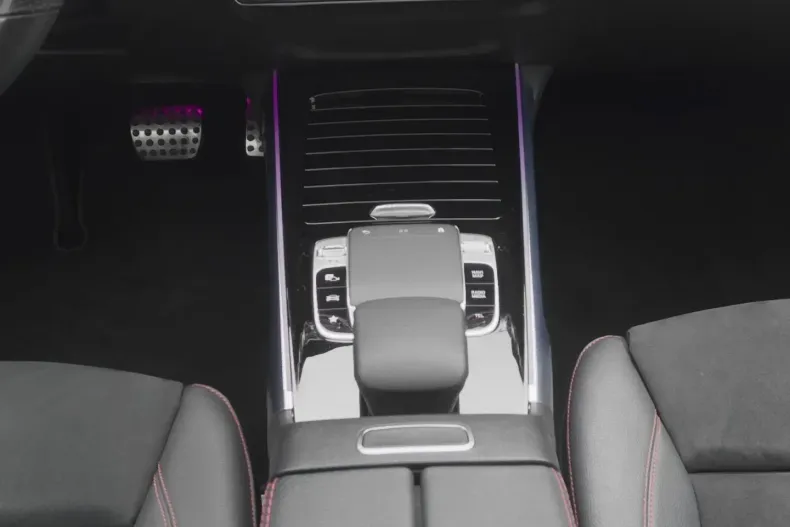 Mercedes-Benz GLB 250 din 2021 cu 72.525 km - oferta MER148948 - foto 17