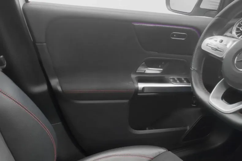 Mercedes-Benz GLB 250 din 2021 cu 72.525 km - oferta MER148948 - foto 19