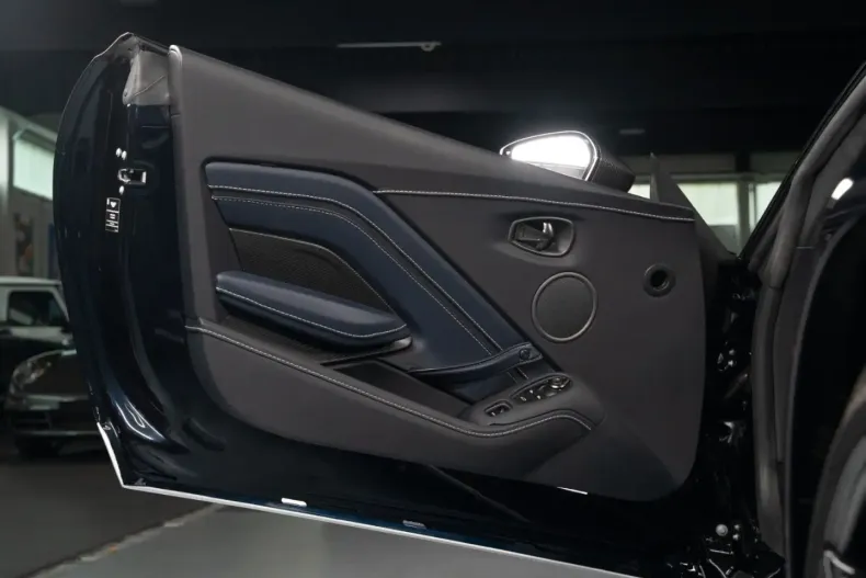 Aston Martin V12 Vantage din 2024 cu 3.289 km - oferta AST148964 - foto 21