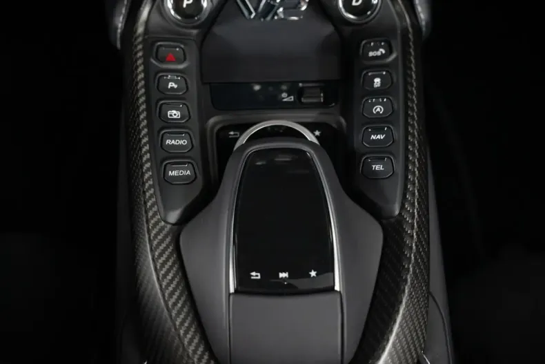 Aston Martin V12 Vantage din 2024 cu 3.289 km - oferta AST148964 - foto 36