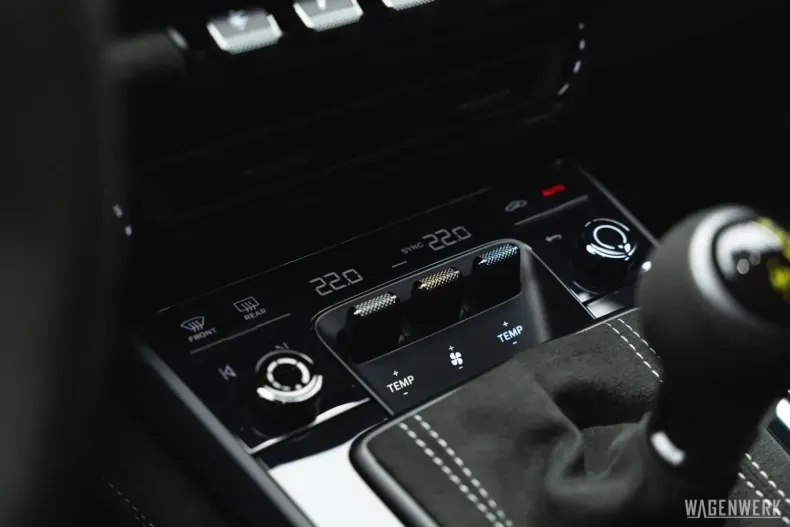 Porsche 992 din 2023 cu 1.890 km - oferta POR148991 - foto 22