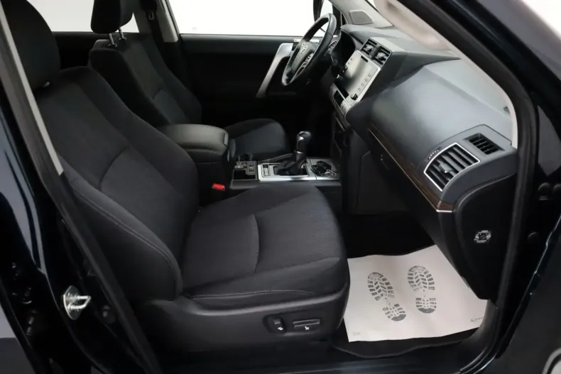 Toyota Land Cruiser din 2023 cu 47.140 km - oferta TOY149001 - foto 5