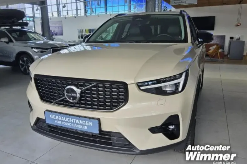 Volvo XC40 din 2024 cu 26.500 km - oferta VOL149004 - foto 2
