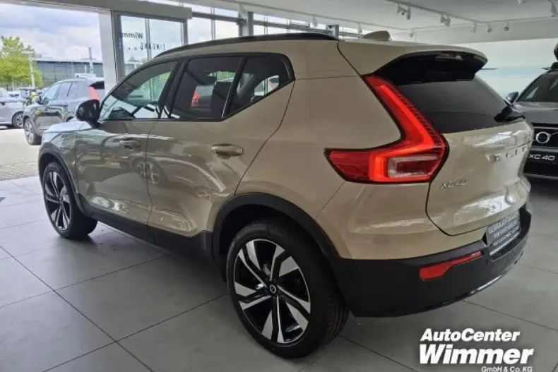 Volvo XC40 din 2024 cu 26.500 km - oferta VOL149004 - foto 4