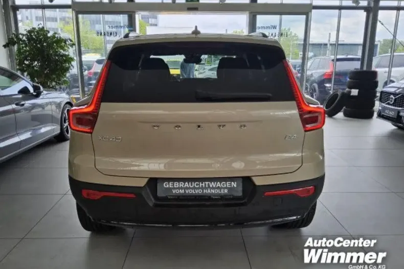 Volvo XC40 din 2024 cu 26.500 km - oferta VOL149004 - foto 6