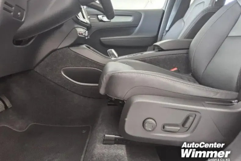 Volvo XC40 din 2024 cu 26.500 km - oferta VOL149004 - foto 11