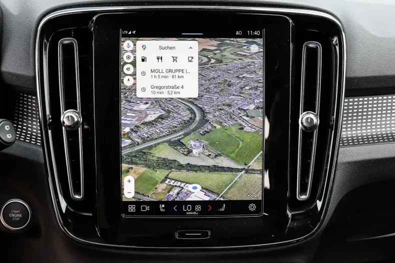 Volvo XC40 din 2023 cu 20.679 km - oferta VOL149016 - foto 8