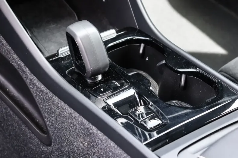 Volvo XC40 din 2023 cu 20.679 km - oferta VOL149016 - foto 12