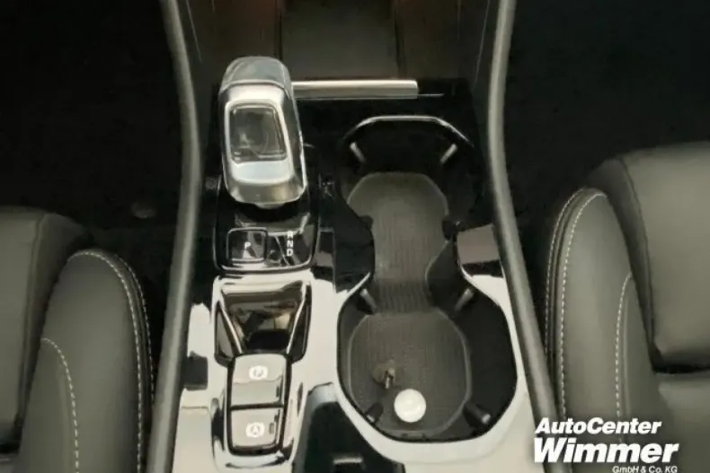 Volvo XC40 din 2024 cu 25.000 km - oferta VOL149017 - foto 9