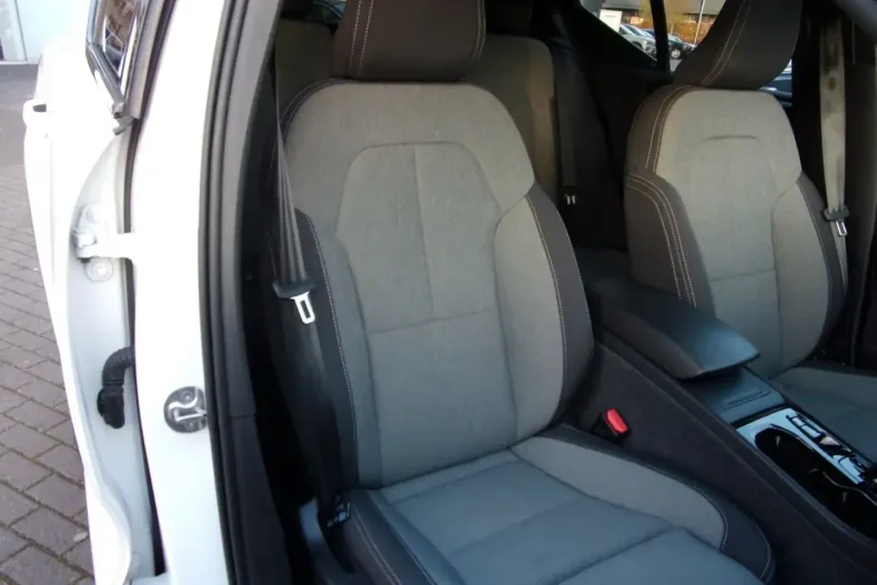 Volvo XC40 din 2024 cu 35.900 km - oferta VOL149018 - foto 15