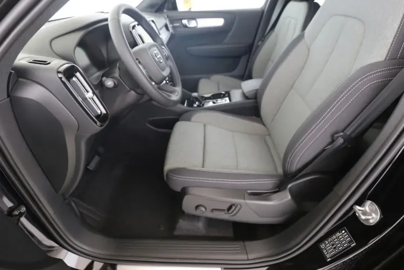 Volvo XC40 din 2024 cu 19.000 km - oferta VOL149019 - foto 5