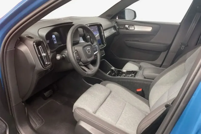 Volvo XC40 din 2024 cu 21.719 km - oferta VOL149021 - foto 6