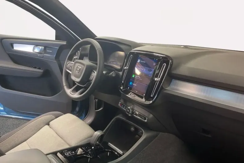 Volvo XC40 din 2024 cu 21.719 km - oferta VOL149021 - foto 9