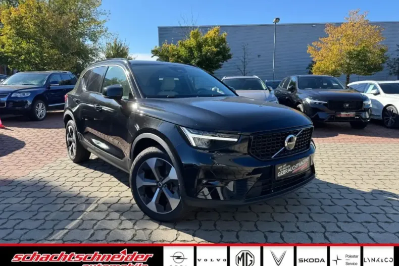 Volvo XC40 din 2022 cu 47.343 km - oferta VOL149023 - foto 1