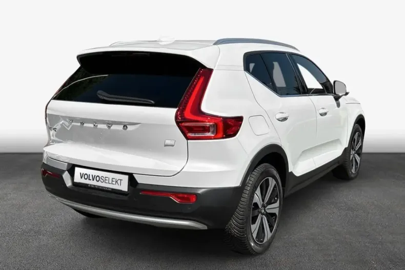 Volvo XC40 din 2022 cu 45.348 km - oferta VOL149024 - foto 2