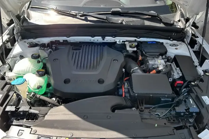 Volvo XC40 din 2022 cu 45.348 km - oferta VOL149024 - foto 7