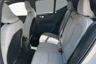 Volvo XC40 din 2022 cu 45.348 km - oferta VOL149024 - foto 11