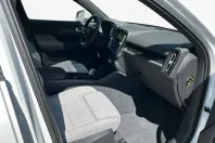 Volvo XC40 din 2022 cu 45.348 km - oferta VOL149024 - foto 12