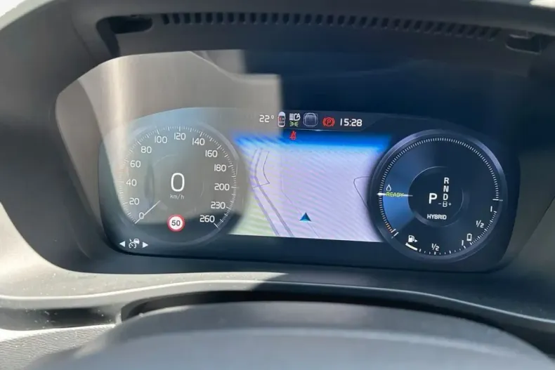 Volvo XC40 din 2022 cu 45.348 km - oferta VOL149024 - foto 17