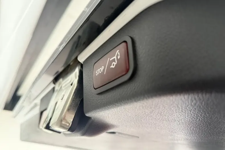 Mercedes-Benz V 220 din 2024 cu 27.030 km - oferta MER149025 - foto 15