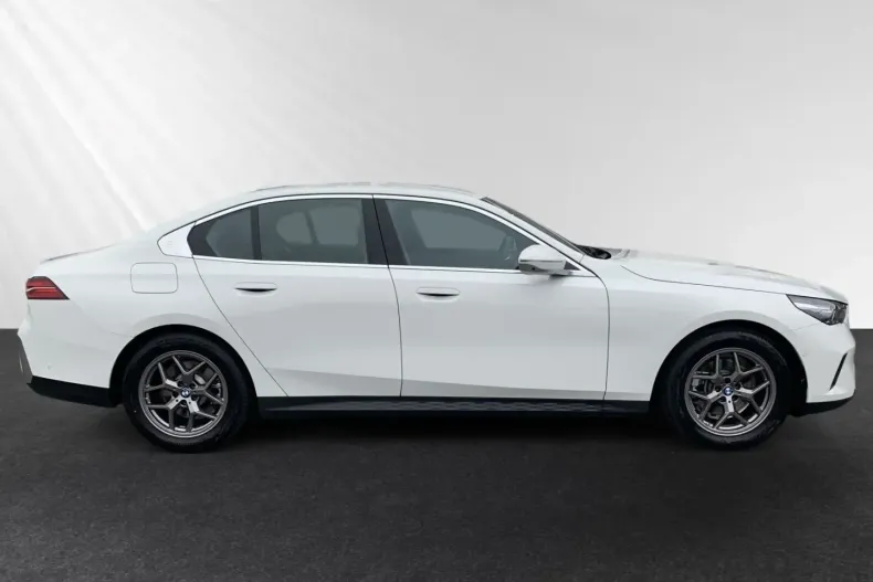 BMW 520 din 2024 cu 12.212 km - oferta BMW149038 - foto 2