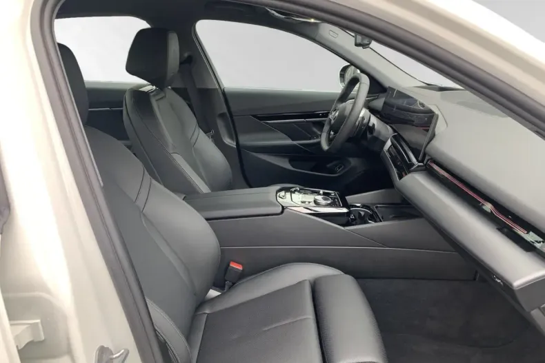 BMW 520 din 2024 cu 12.212 km - oferta BMW149038 - foto 6