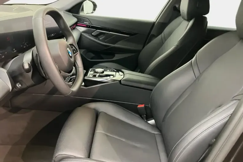 BMW 520 din 2024 cu 20.700 km - oferta BMW149039 - foto 5