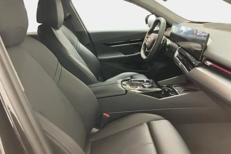 BMW 520 din 2024 cu 20.700 km - oferta BMW149039 - foto 9