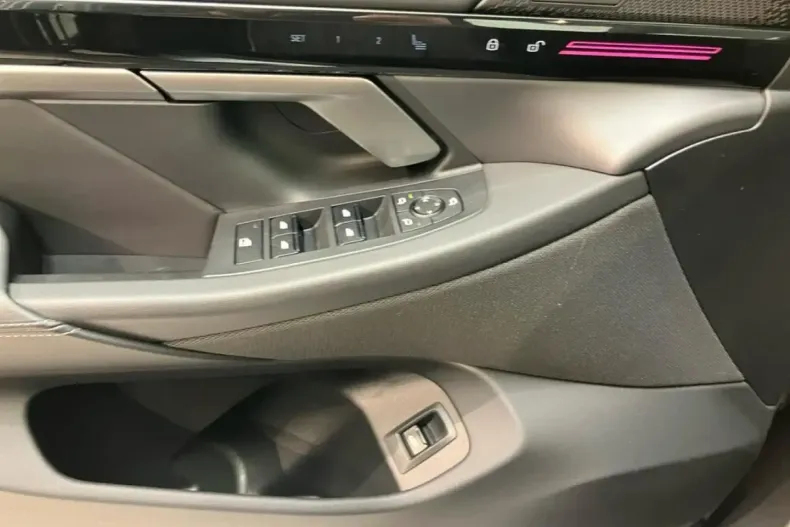 BMW 520 din 2024 cu 20.700 km - oferta BMW149039 - foto 16