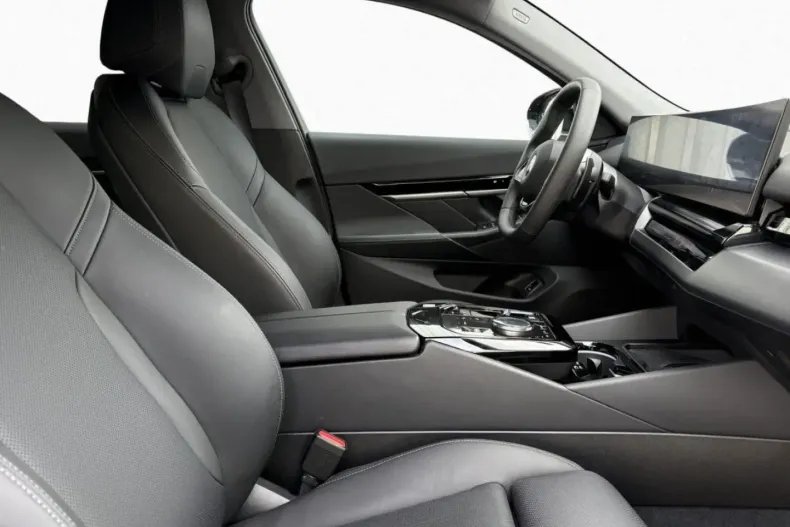 BMW 520 din 2024 cu 38.502 km - oferta BMW149041 - foto 5