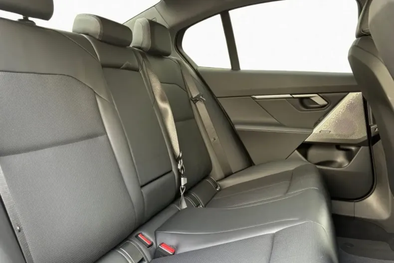 BMW 520 din 2024 cu 38.502 km - oferta BMW149041 - foto 7