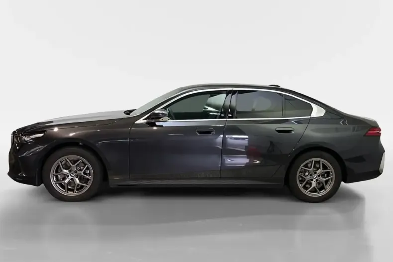 BMW 520 din 2024 cu 39.200 km - oferta BMW149043 - foto 2