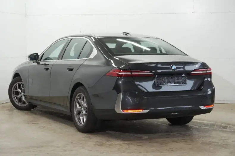 BMW 520 din 2024 cu 10.400 km - oferta BMW149045 - foto 4