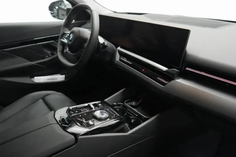 BMW 520 din 2024 cu 10.400 km - oferta BMW149045 - foto 6